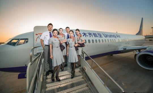 自3月1日起，乌鲁木齐航空将于乌鲁木齐-武汉、乌鲁木齐-西安、乌鲁木齐-郑州往返三条航线试行差异化定制服务。乌鲁木齐航空供图