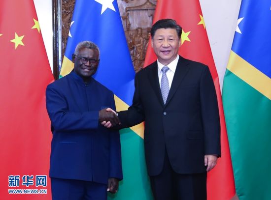 10月9日，国家主席习近平在北京钓鱼台国宾馆会见所罗门群岛总理索加瓦雷。