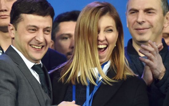 乌克兰总统候选人泽连斯基和妻子叶连娜·泽连斯卡娅。