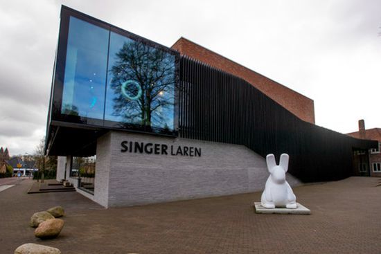 荷兰拉伦辛格博物馆梵高画作失窃。