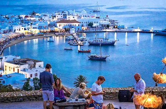 希腊旅游业关键收入减少了99.2%。