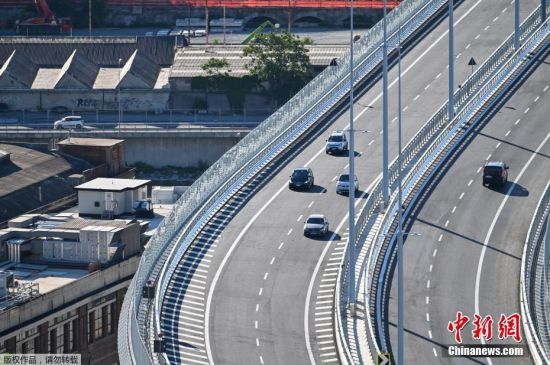 当地时间8月5日，重建后的意大利热那亚大桥通车，新桥被命名为圣乔治大桥。