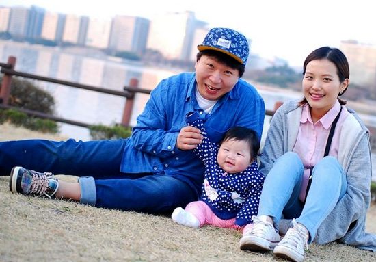 韩国2020年妇女平均生育率降至0.84。