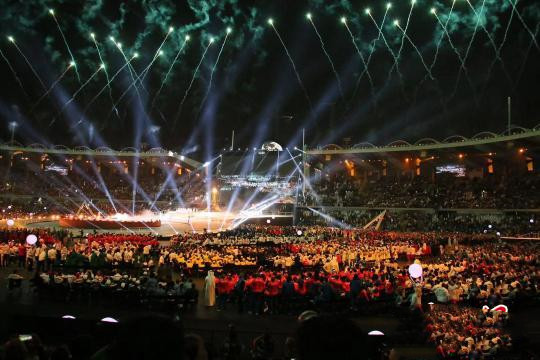 当地时间3月14日晚，第十五届世界夏季特殊奥林匹克运动会在阿联酋首都阿布扎比开幕。　徐俊星