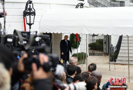 当地时间12月2日，美国总统特朗普从白宫出发，启程前往伦敦参加北约峰会。