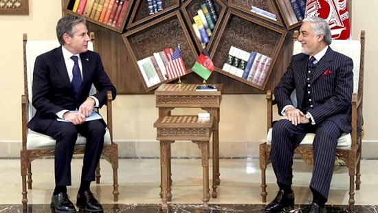 美国国务卿布林肯与阿富汗总统贾尼举行会晤。